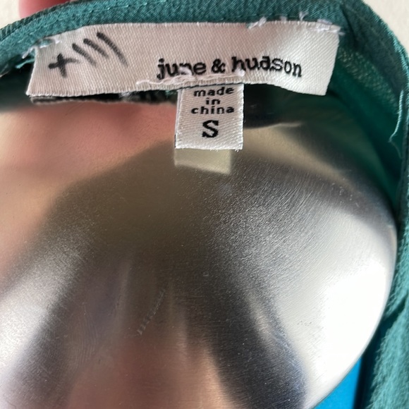 Vintage June & Hudson sage green eyelet 3/4 bell sleeve soft cremplin fabric - Picture 5 of 9